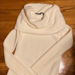 Pretty white sweater